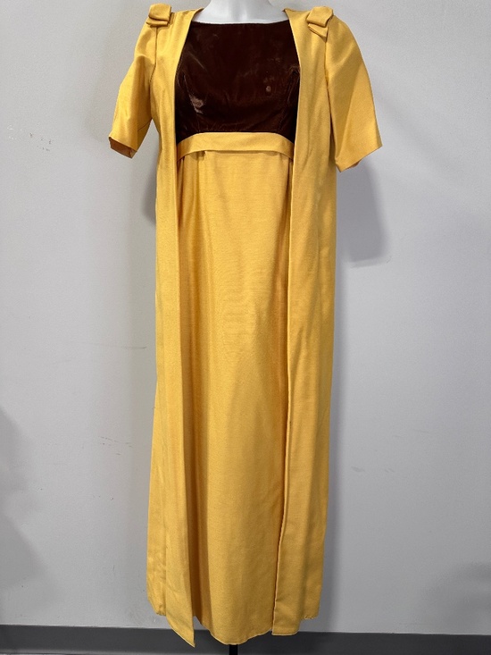 Vintage Dresses & Skirts - 1960s 2 piece VINTAGE set